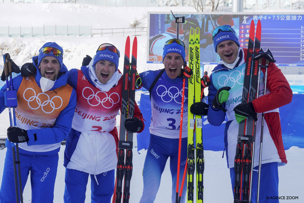Avec ses coéquipiers, Fabien Claude (2e à droite) est vice-champion olympique du relais 4x7,5 km de biathlon © Michel Cottin - Agence Zoom