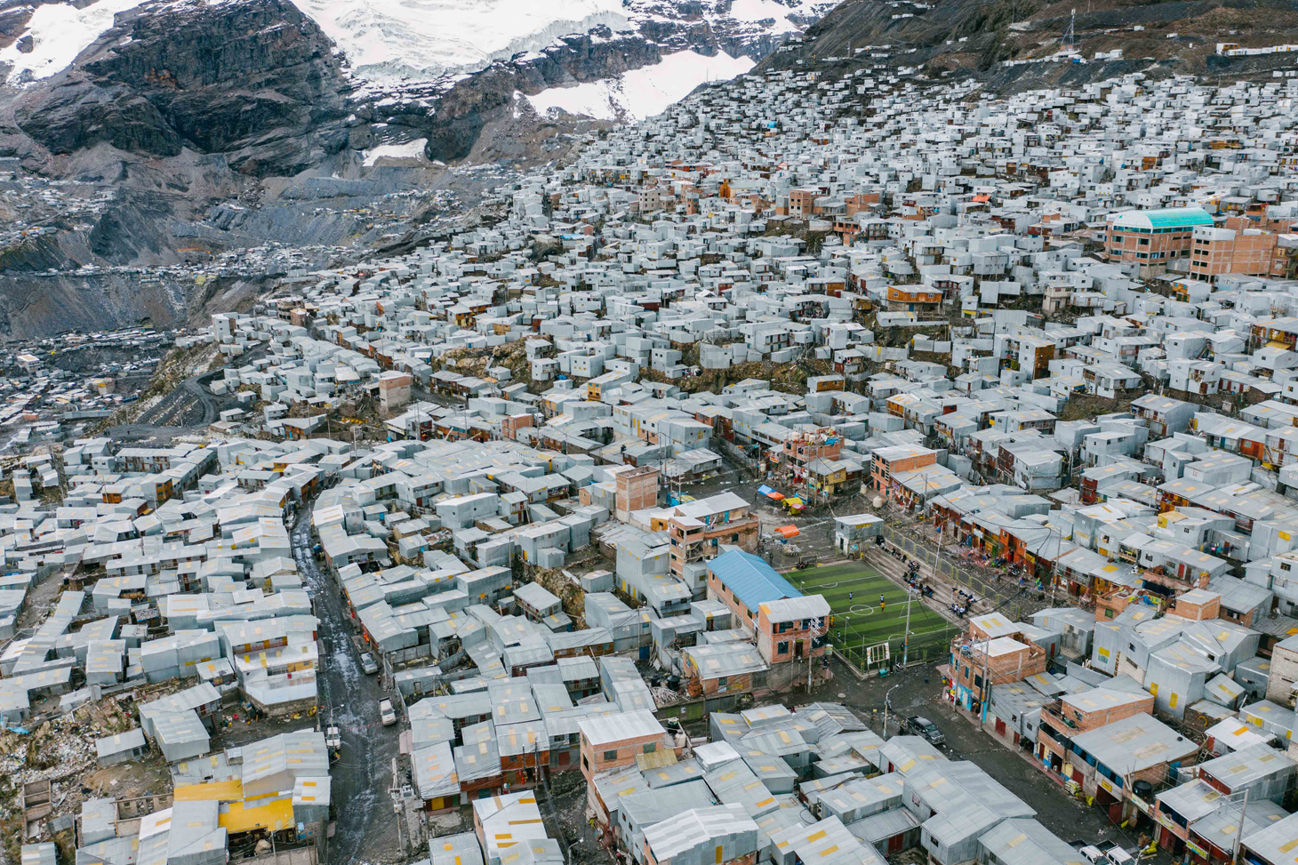 La ville péruvienne de La Rinconada à 5300 mètres d’altitude ©Tom BOUYER